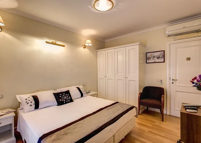 Flann O'brien Pensjonat 3*