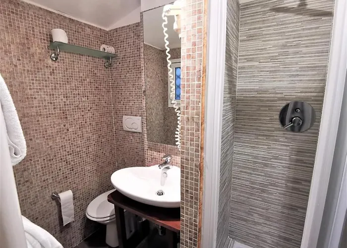 ゲストハウス Flann O'brien 3*