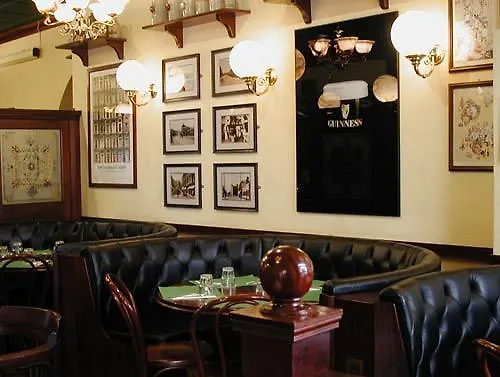 ゲストハウス Flann O'brien