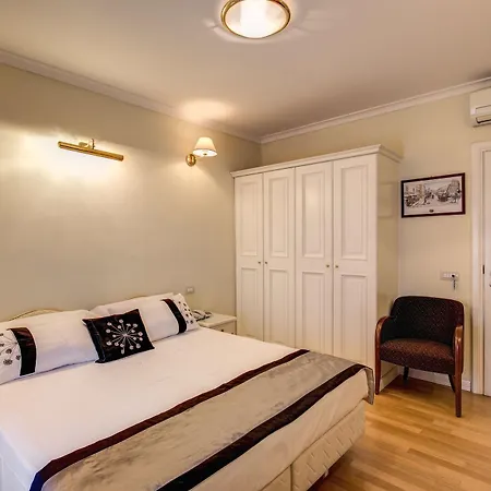 Flann O'brien Guest house 3*